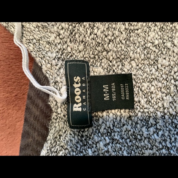 Roots Salt & Pepper Cardigan - Picture 2 of 2